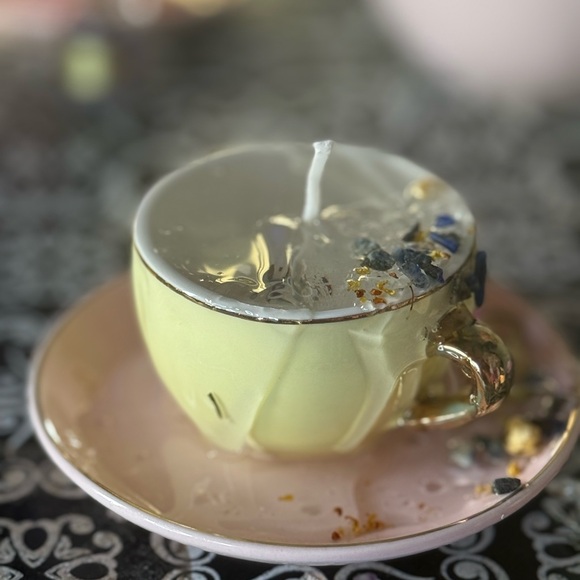 Handmade Yellow Teacup Gel Wax Candle with Essential Oils and Crystals - Picture 1 of 3